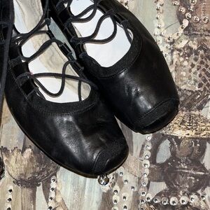 🩰 • 🖤 • REPETTO x Paris x Lux Vibes • 🖤 • 🩰